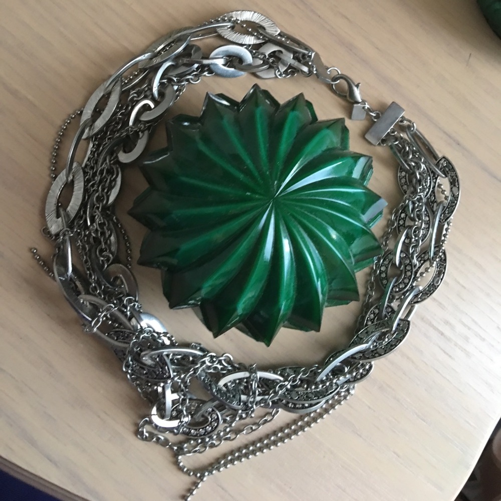 Belle Noel gorgeous necklace by Kim Kardashian